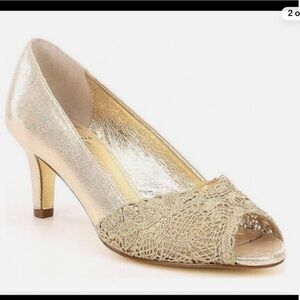 Adrianna Papell Jude Gold Mosaic Lame
Lace Peep Toe Pumps New in Box